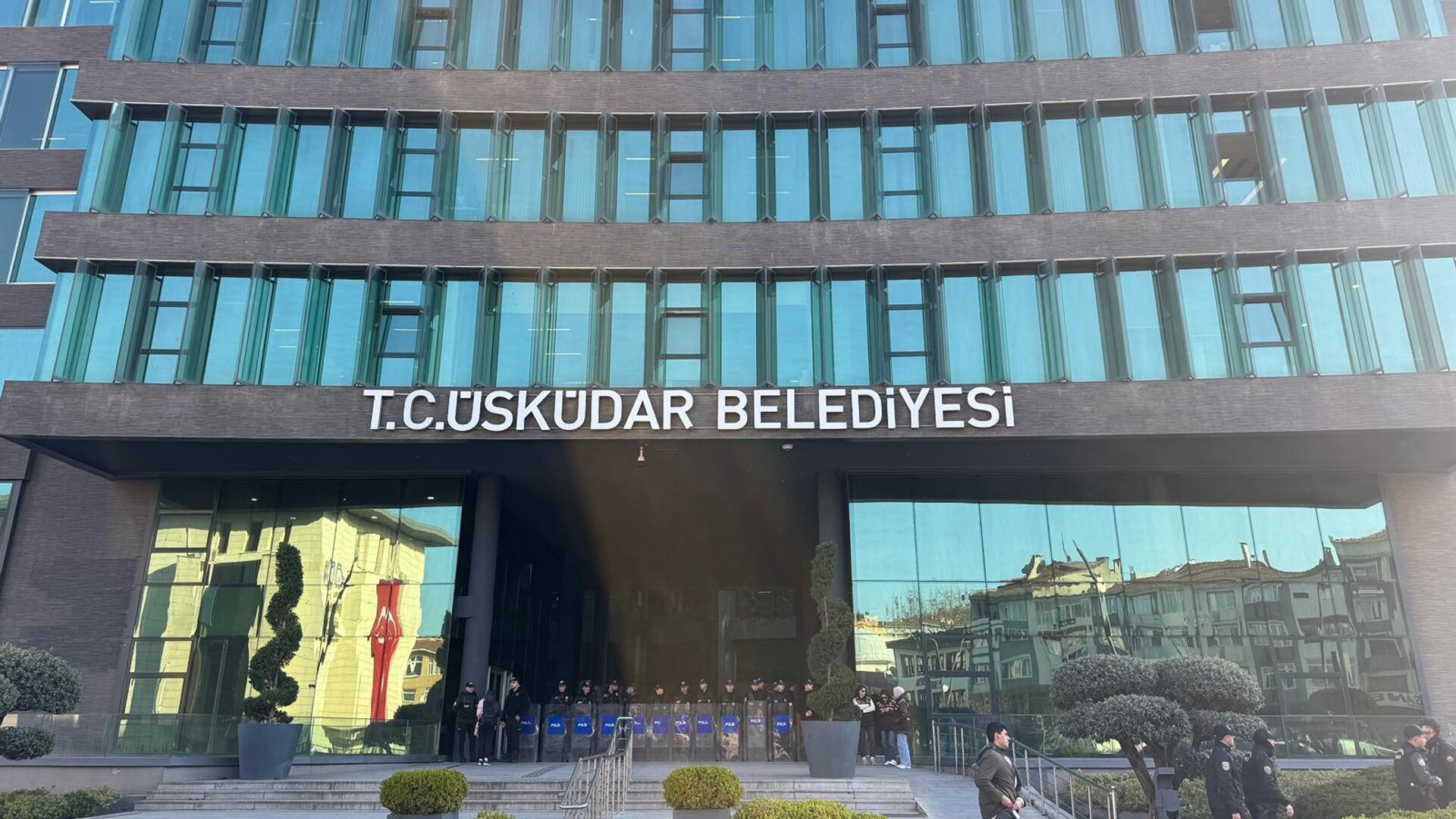 Üsküdar Belediyesi'nde yapı ruhsat ve iskan operasyonu: 20 kişi gözaltı