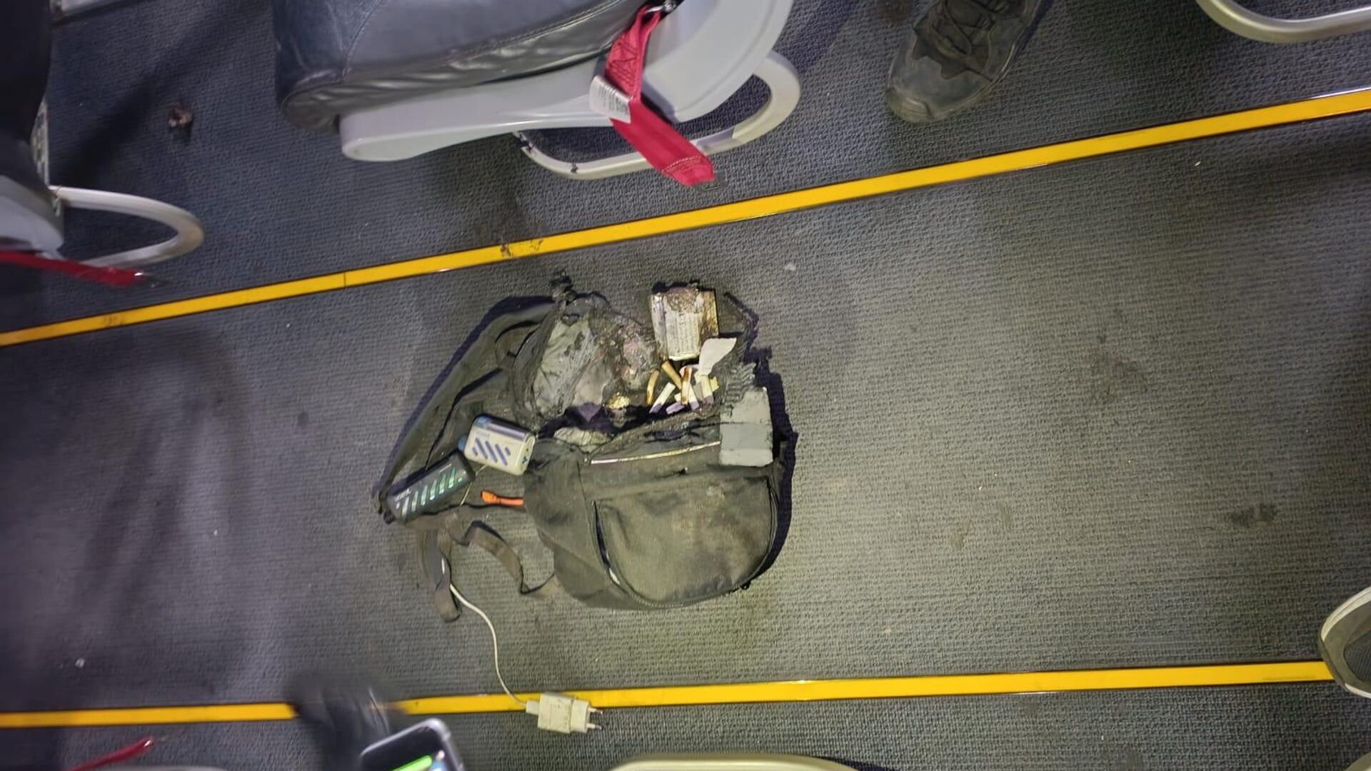 Esenboğa Havalimanı'nda powerbank paniği: Uçak tahliye edildi, yolcu gözaltına alındı