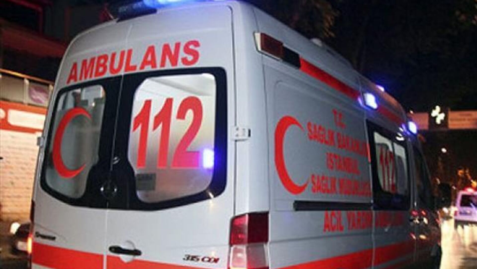 Yorgun mermi 4 yaşındaki çocuğu vurdu: Bebek arabasında yaralandı