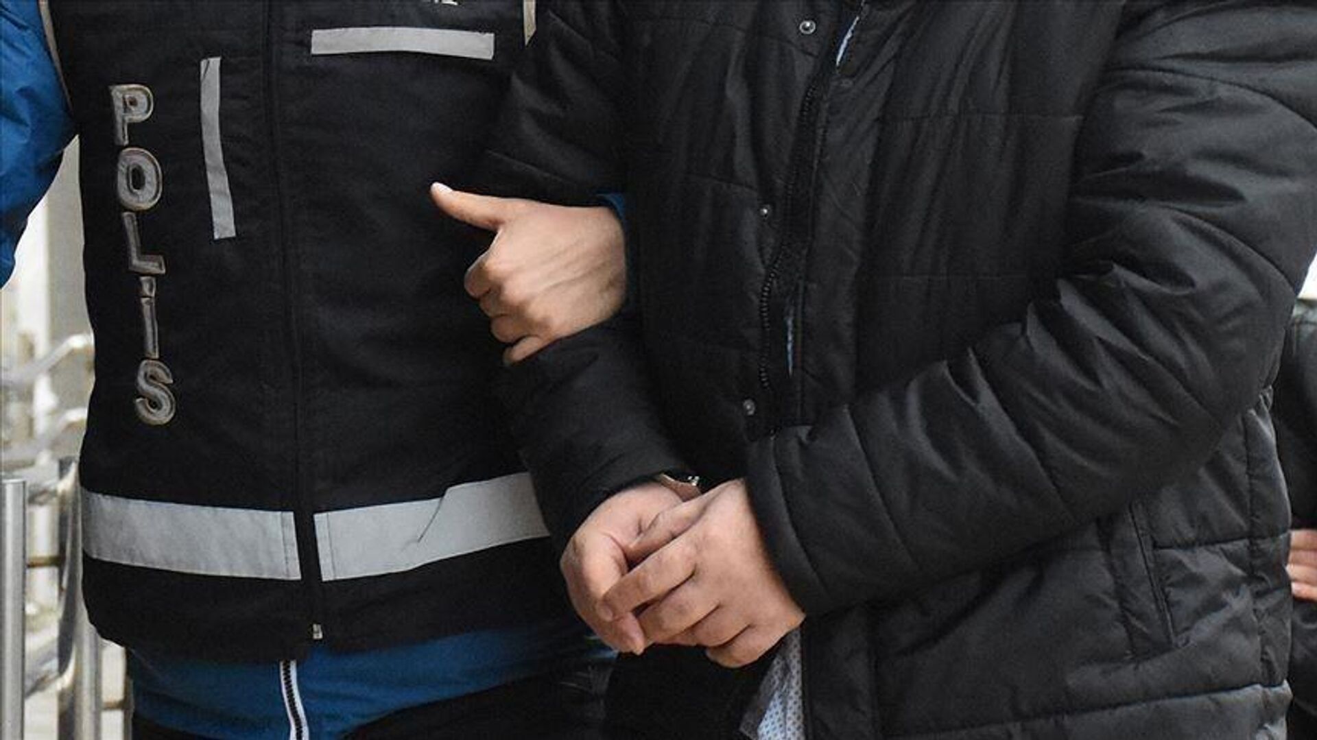 Bakan Gürlek duyurdu: Elebaşı İtalya'da bulunan suç örgütüne yönelik 7 ilde operasyon